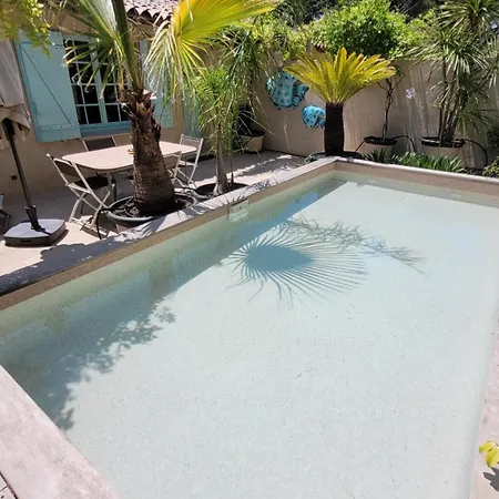 Apartment Larimar Etablissement- 200 M De La