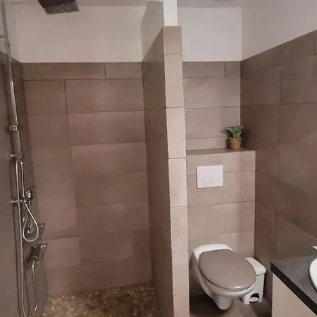 Appartement Larimar Etablissement- 200 M De La