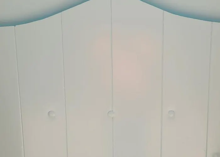 Larimar Etablissement- 200 M De La *